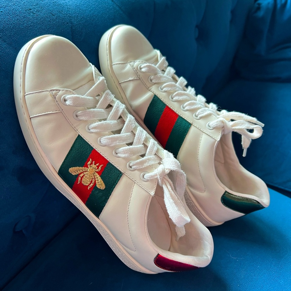 Gucci fashion sneakers. Unisex. Size 8.5. Runs half size bigger. Good condition.